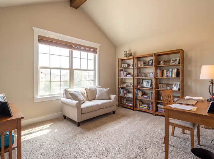 Photo 3 of 4, Four bedroom lease minutes from Main Street